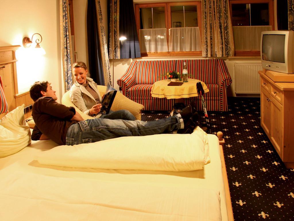 Hotel Gebirgshaeusl Engedey Habitación foto